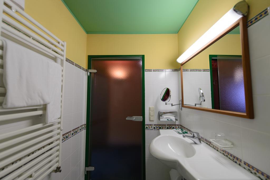 Hotel Gasthof Zweimüller Grieskirchen Zimmer foto